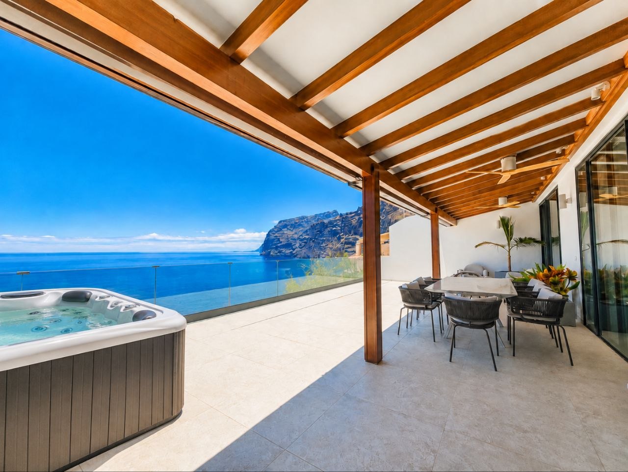 Luxury Penthouse for Sale in Los Gigantes, Tenerife – Los Arcos Price: €1,200,000